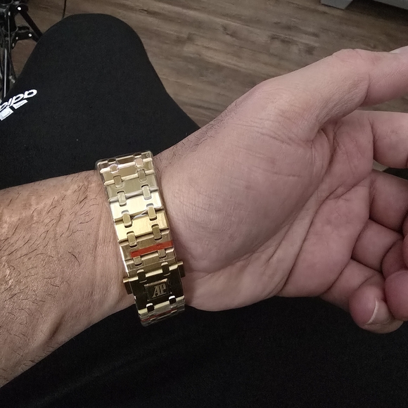 Gold Watch - Picture 4 of 6